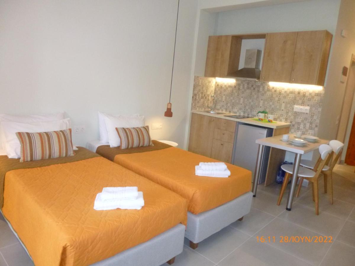 Niki Studios And Apartments By Hotelius อาคาราวี ภายนอก รูปภาพ